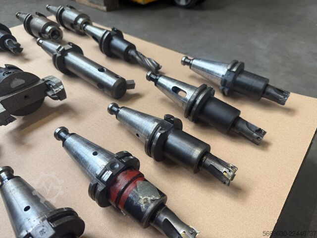 Tool holder Sortiment Werkzeugaufnahmen 27 Stück SK40