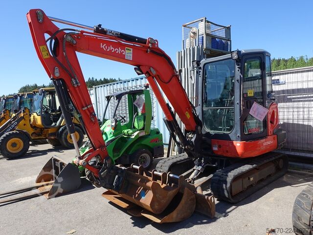 Mini excavator KUBOTA KX042-4