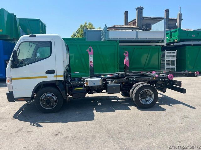 Abrollkipper MITSUBISHI MITSUBISHI FUSO 7C15 SCARRABILE NUOVO