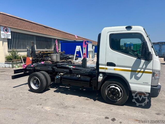 Abrollkipper MITSUBISHI MITSUBISHI FUSO 7C15 SCARRABILE NUOVO