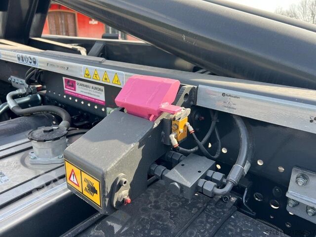 Abrollkipper IVECO IVECO TRAKKER 360 SCARRABILE 6X4