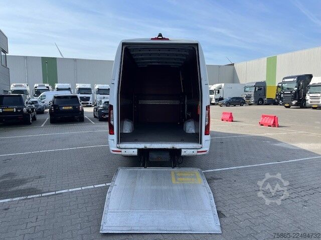 Panel van Mercedes-Benz Sprinter 319 3.0 V6 CDI / Sleeper Cab / L4 H3 /...