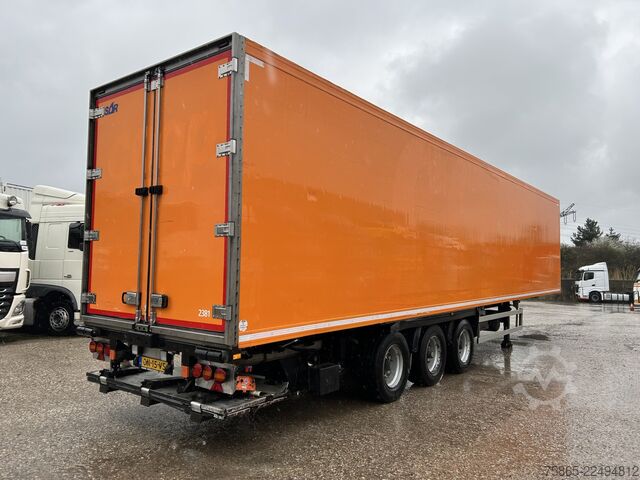 Refrigerated/freezer transport Kögel / SOR Iberica-S3E / Carrier Vector 1550 / Kuhl ...