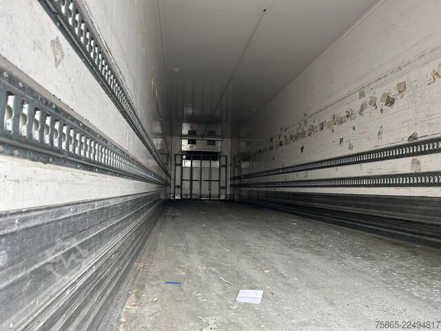 Refrigerated/freezer transport SOR Iberica SOR-S3E / Carrier Vector 1550 / Frigo / Loadlif...