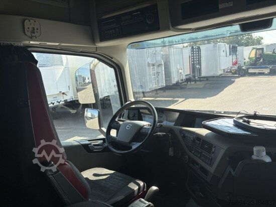 Standard tractor unit VOLVO FH 420, EURO6,  I-SHIFT, VEB+