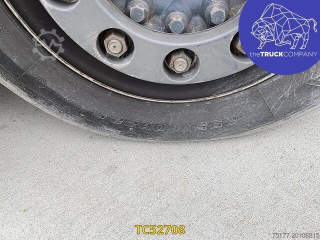 Sliding tarpaulin Iveco Stralis