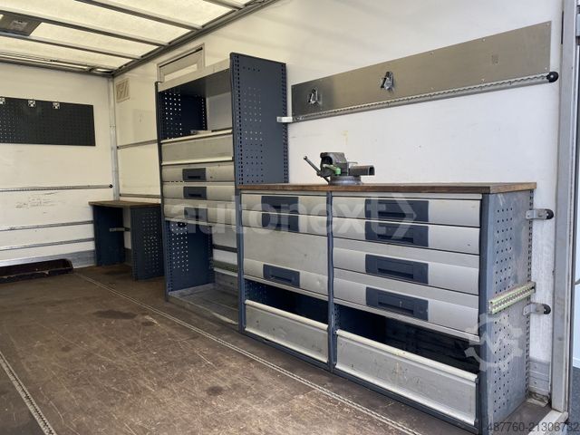 Transporter mit Koffer IVECO Daily 70C18H DoKa Aut.*WERKSTATT* LBW+6-SITZE