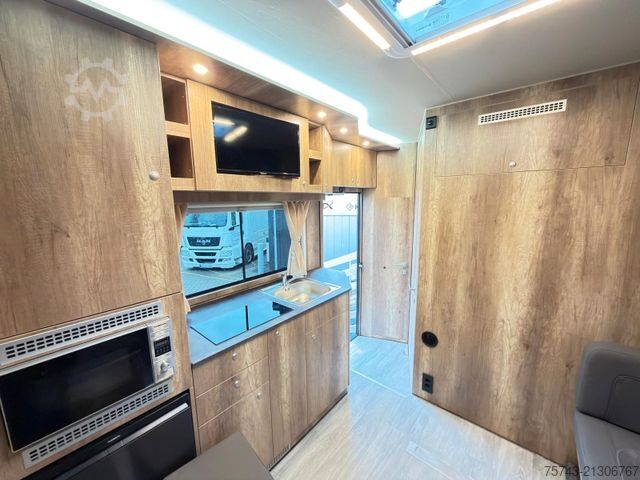 Viehtransporter MERCEDES-BENZ FUSO 8 180  TT-S 1-3 Pferde Pop-Out, Neufahrzeug