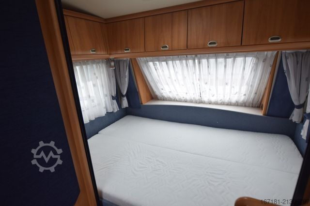 Wohnwagen HOBBY De Luxe Easy 440 SF mit Vorzelt