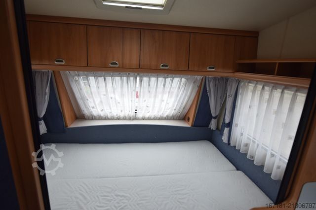 Wohnwagen HOBBY De Luxe Easy 440 SF mit Vorzelt