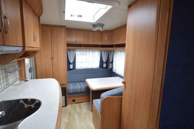 Wohnwagen HOBBY De Luxe Easy 440 SF mit Vorzelt