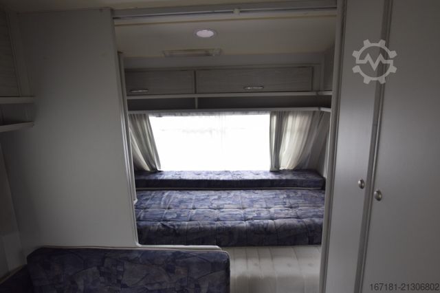 Wohnwagen DELTA 4600 MD mit Vorzelt