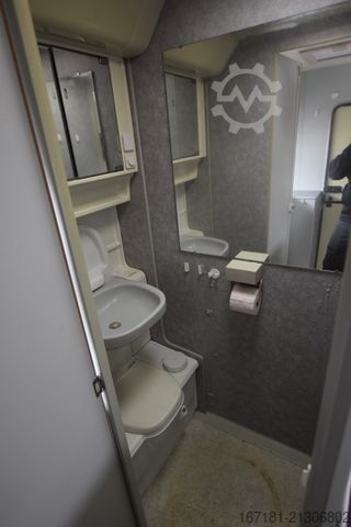 Wohnwagen DELTA 4600 MD mit Vorzelt