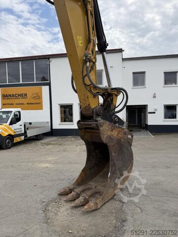 EXCAVATOR Caterpillar 323 FL