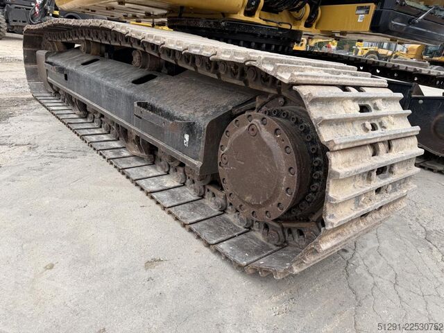 EXCAVATOR Caterpillar 323 FL
