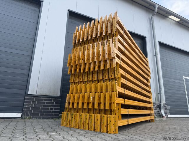 2.700 mm Lichte Weite/ K: 85x50mm / gelb META (Thyssen) Palettenregaltraverse Traverse Regal