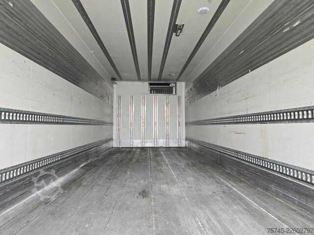 Refrigerated truck VOLVO FM420*FRIGOBLOCK*VOLLLUFT*PALFINGER LBW  2.5T*