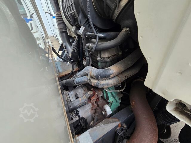 Refrigerated truck VOLVO FM420*FRIGOBLOCK*VOLLLUFT*PALFINGER LBW  2.5T*