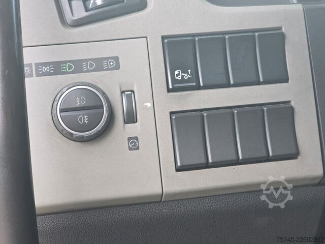 Refrigerated truck VOLVO FM420*FRIGOBLOCK*ROHR DURCHLADER*LBW  2.5T*