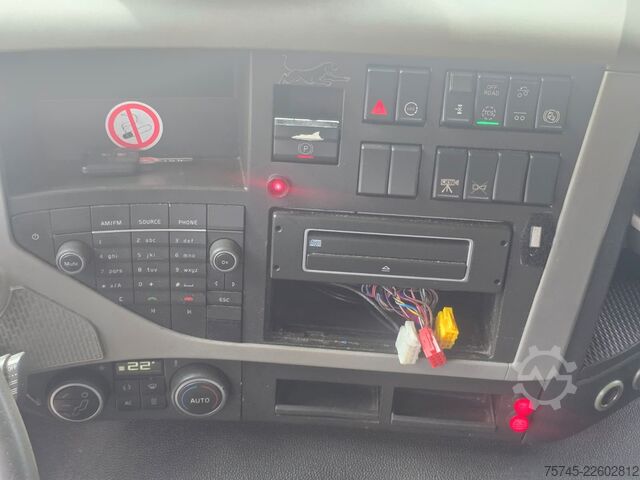 Refrigerated truck VOLVO FM420*FRIGOBLOCK*ROHR DURCHLADER*LBW  2.5T*