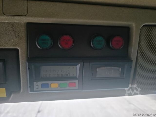 Refrigerated truck VOLVO FM420*FRIGOBLOCK*ROHR DURCHLADER*LBW  2.5T*