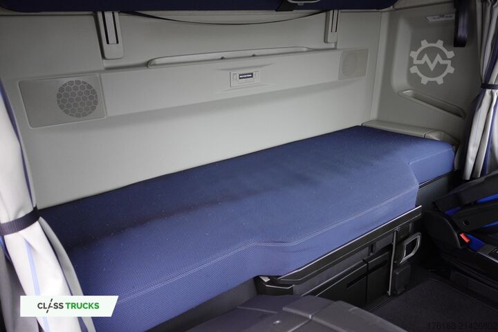 Standard tractor unit VOLVO FH 460 Globetrotter XL i-Save