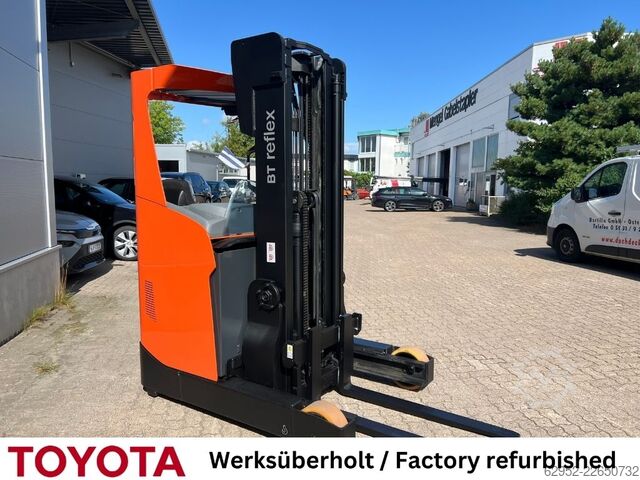 Schubmaststapler Toyota RRE 160 H / nur 950h!