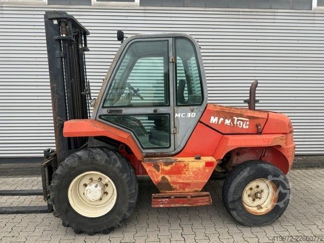 Geländestapler Manitou MC-30