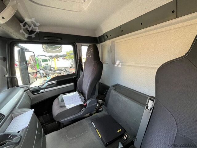 Kipper LKW MAN TG-S 26.400 6x2-2 BL 3-Achs Kipper Kran +Funk+Gr