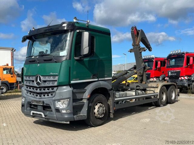 Abrollkipper MERCEDES-BENZ Arocs 2643 6x6 HAD Abrollkipper Meiller 30to