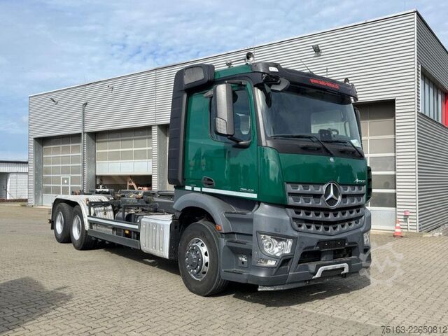 Abrollkipper MERCEDES-BENZ Arocs 2643 6x6 HAD Abrollkipper Meiller 30to