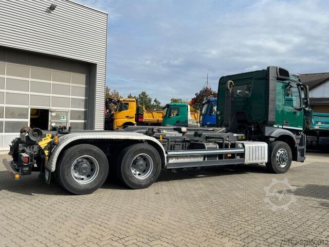 Abrollkipper MERCEDES-BENZ Arocs 2643 6x6 HAD Abrollkipper Meiller 30to