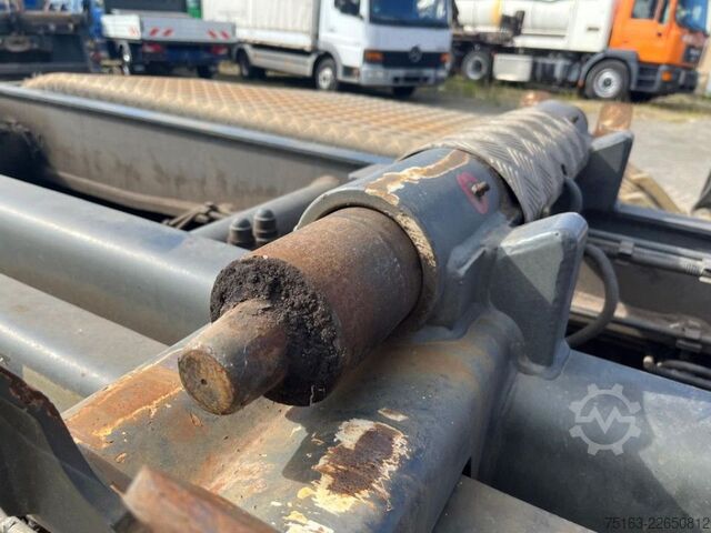 Abrollkipper MERCEDES-BENZ Arocs 2643 6x6 HAD Abrollkipper Meiller 30to