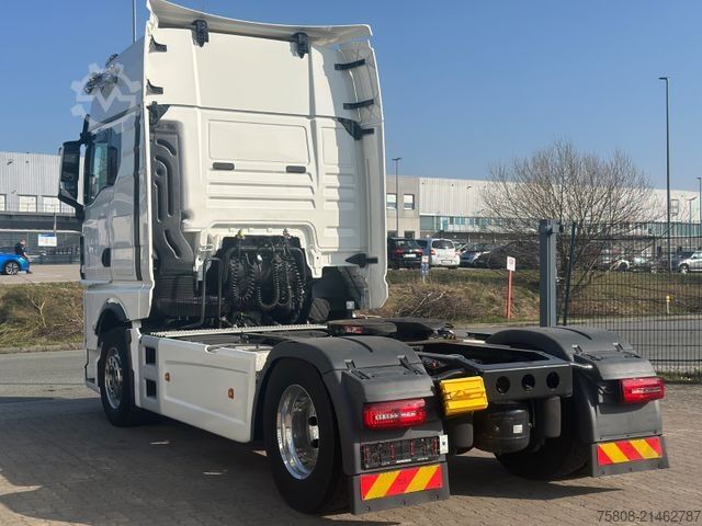 Standard tractor unit MAN TGX 18.510 XXL Intarder 2 Tanks ACC LGS Alcoa