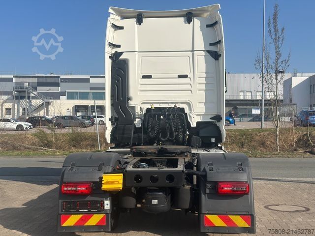 Standard tractor unit MAN TGX 18.510 XXL Intarder 2 Tanks ACC LGS Alcoa