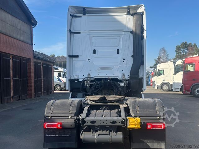 Standard tractor unit MERCEDES-BENZ Actros1851 Safety 1150L Xenon Retarder Standklim