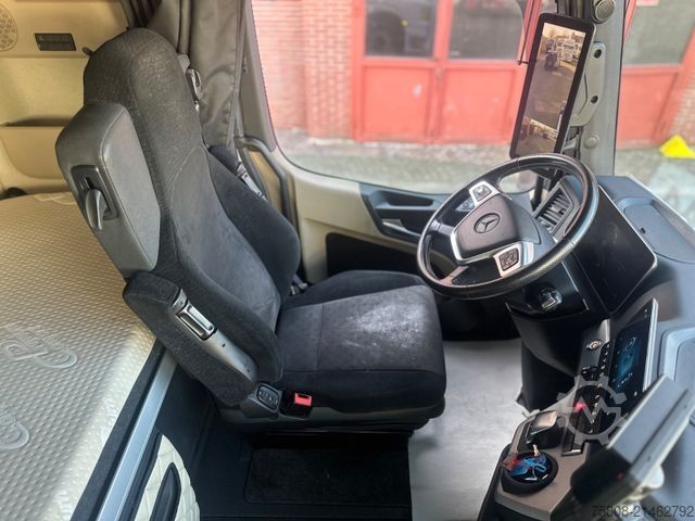 Standard tractor unit MERCEDES-BENZ Actros1851 Safety 1150L Xenon Retarder Standklim