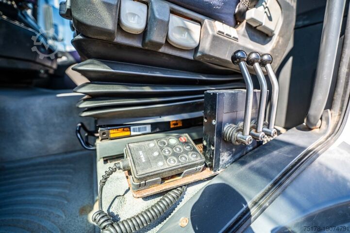 Hakenarmsystem MAN TGA 26.430 LL