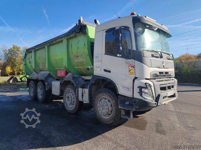 Knickgelenkter Muldenkipper Volvo FMX500