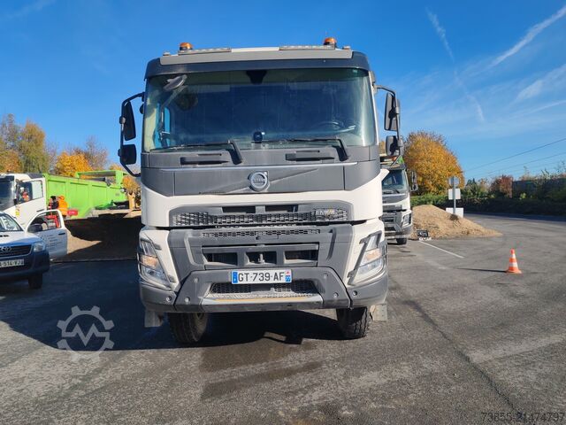 Knickgelenkter Muldenkipper Volvo FMX500