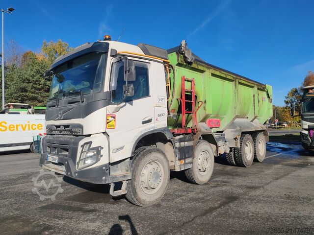 Knickgelenkter Muldenkipper Volvo FMX500