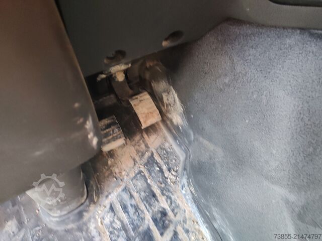 Knickgelenkter Muldenkipper Volvo FMX500