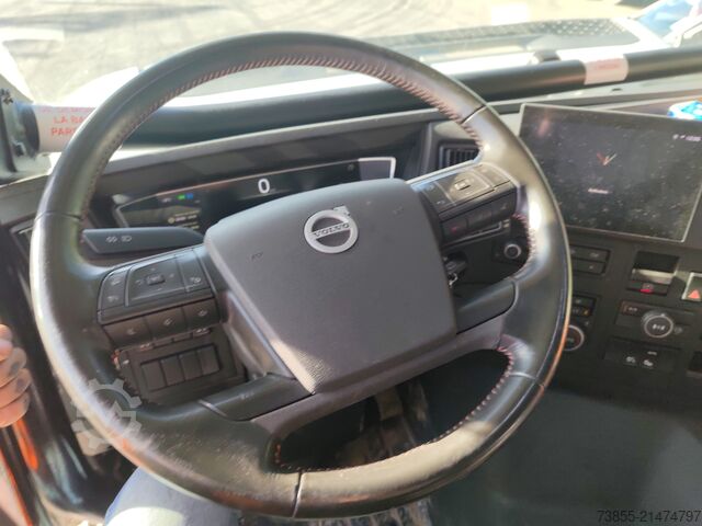 Knickgelenkter Muldenkipper Volvo FMX500