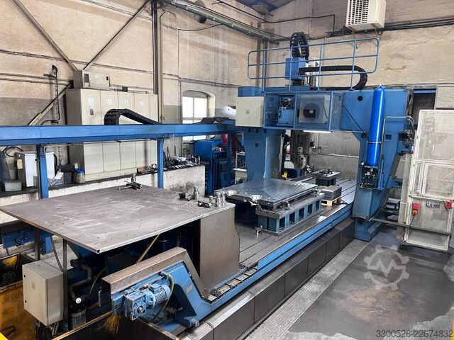Portalfräsmaschine TOOS Kuřim FRFQ 200KRA8