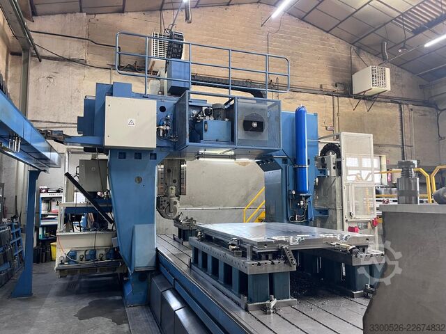 Portalfräsmaschine TOOS Kuřim FRFQ 200KRA8
