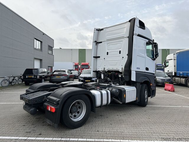 Standard tractor Mercedes-Benz Actros 1845 Gigaspace / Tacho V2 / PTO - Hydrau...