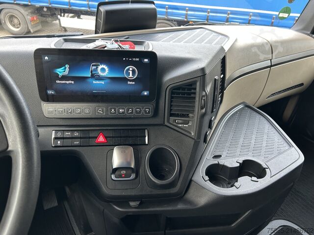 Standard tractor Mercedes-Benz Actros 1845 Gigaspace / Tacho V2 / PTO - Hydrau...