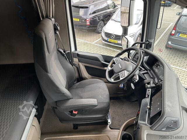 Standard tractor DAF XG 480 FT / 332 dkm / Full LED / 2 Tanks / MX B...