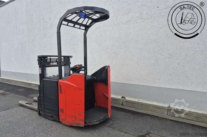 Pallet stacker Linde D14SP