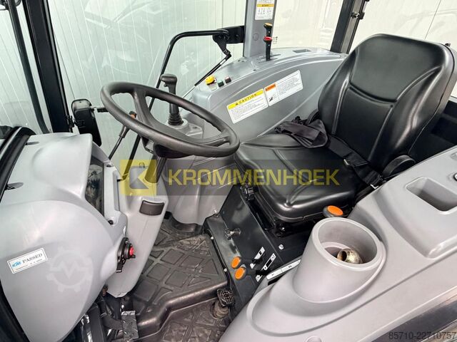 Traktor Branson 5025CH
